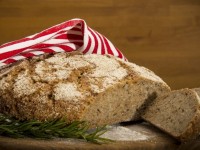 Hagymás kovászos kenyér, őszibúza (1kg)